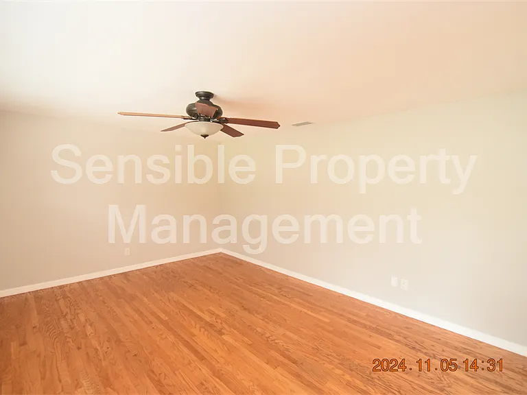 3827 Frostwood Ct — Photo 8
