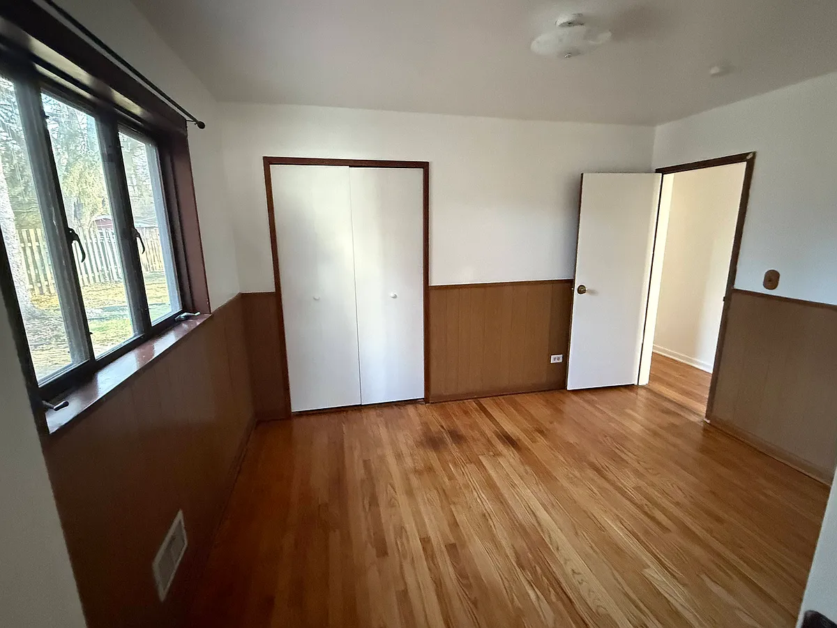 Building Photo - 4715 Linden Ave
