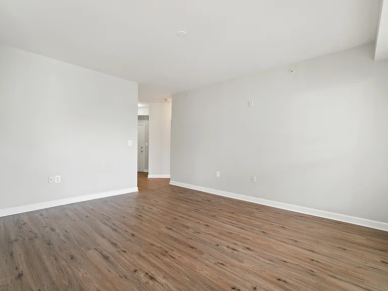 42496 Mayflower Ter #302 — Photo 4