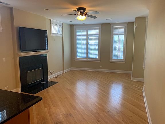 3rd image of 1852 W Armitage Ave #2