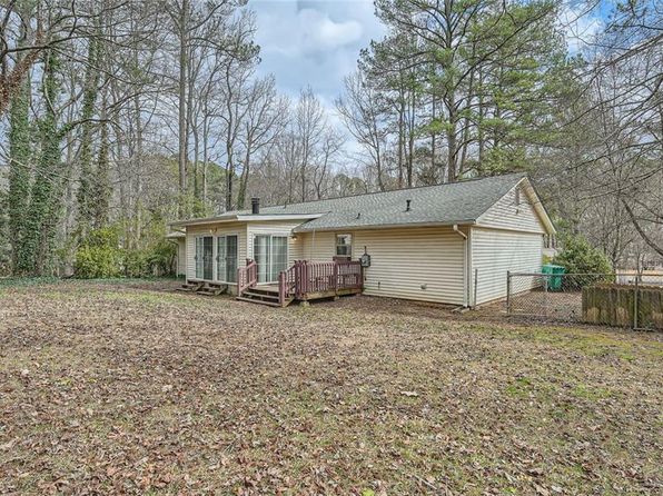 2102 Red Berry Ln SW, Marietta, GA 30008
