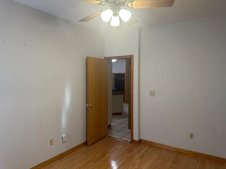 421 Poplar St #1 — Photo 11