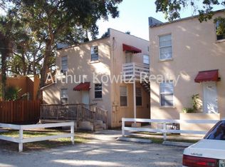 1113 S Ridgewood Ave, Daytona Beach, FL 32114