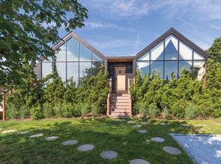 8 Chequit Ave, Shelter Island Heights, NY 11965