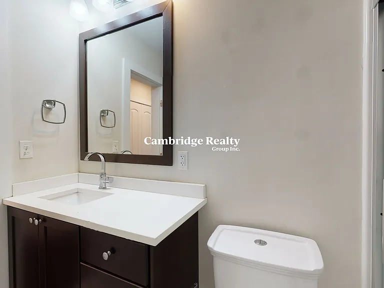839 Parker St #1T — Photo 15