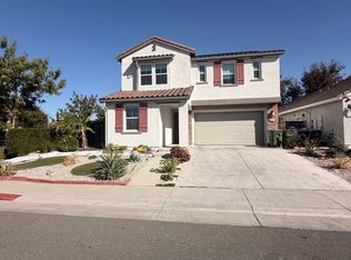 8221 Triplefin Way, Elk Grove, CA 95757