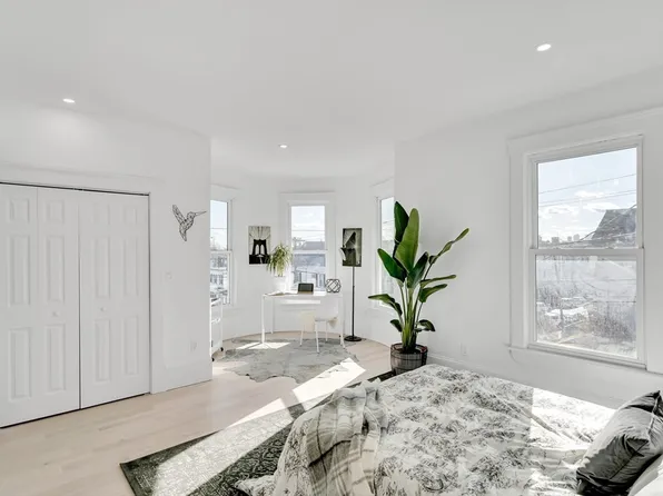 90 Clark Ave APT 2, Chelsea, MA 02150