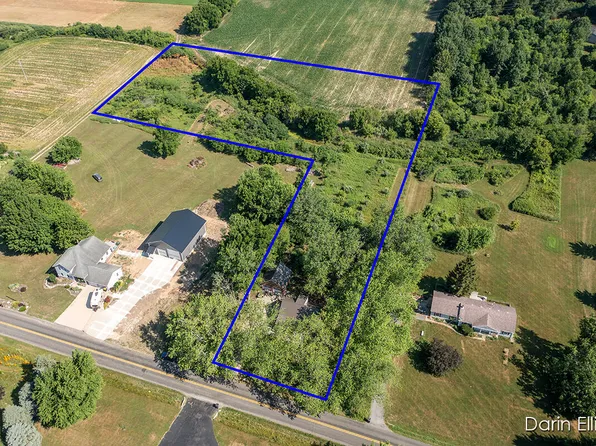 4209 92nd St SW, Byron Center, MI 49315