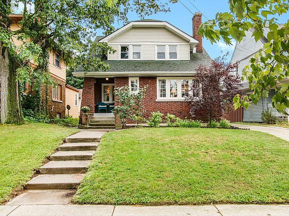2nd image of 1238 Alexander St SE