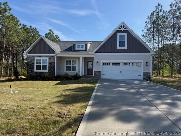 180 N Rabbit Run Dr, Smithfield, NC 27577