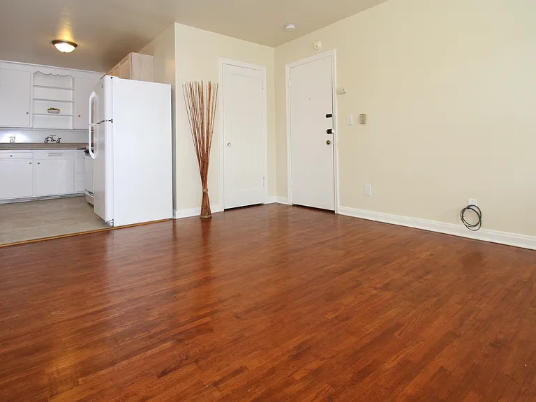 2110 N 30th St #8 — Photo 4
