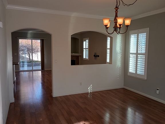 Front dining room from front door.
