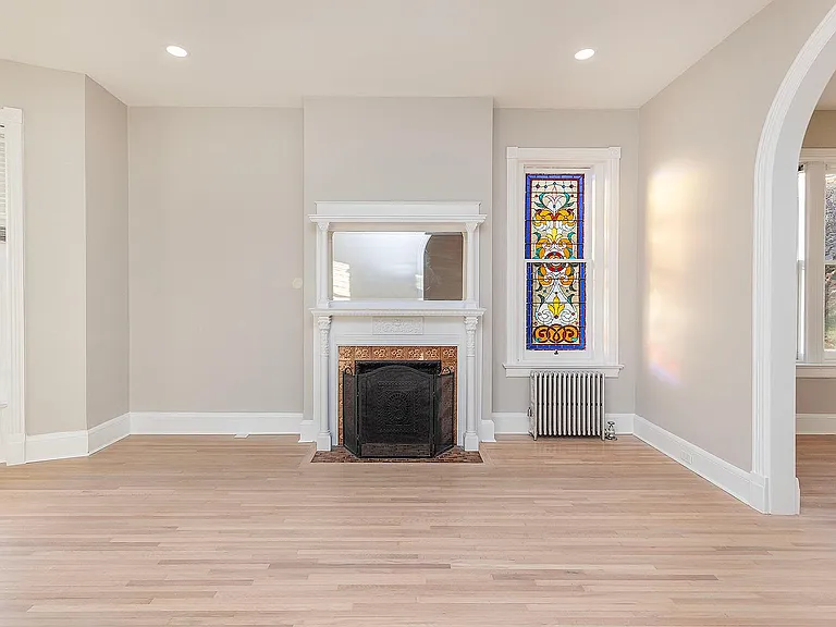 105 Washington St — Photo 31