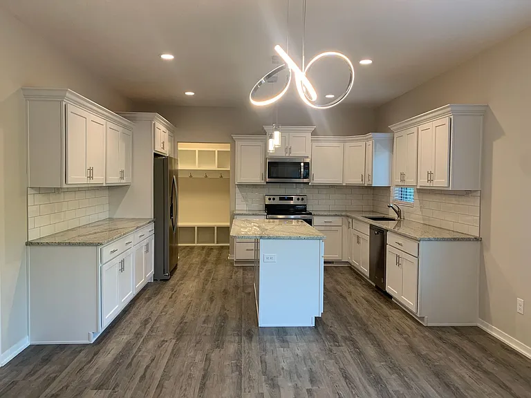 9920 Del Rio Dr — Photo 4