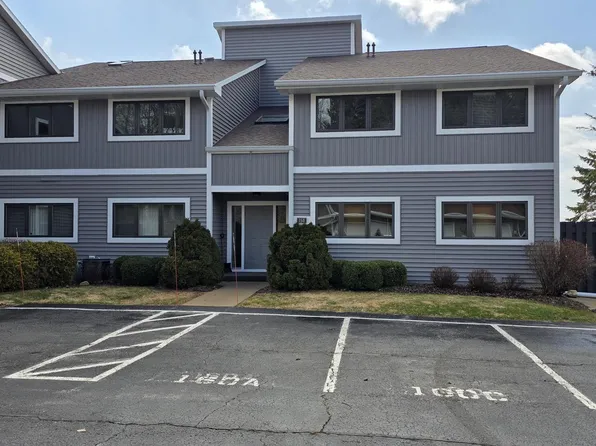 150 Summit Beach DRIVE #D, Algoma, WI 54201