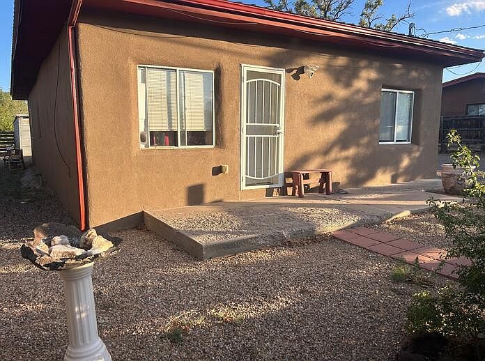 1st image of 206 Meek St