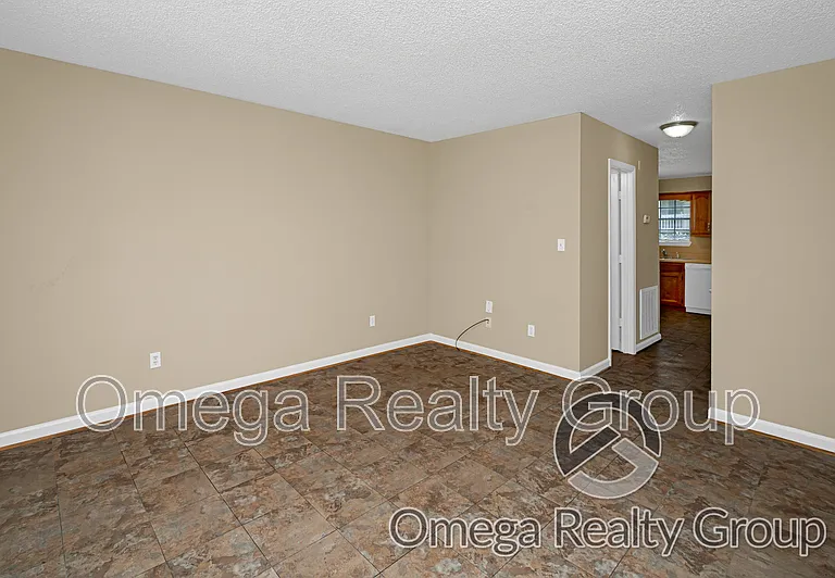 2109 Whetstone Ct — Photo 9