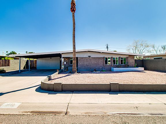 3rd image of 3627 E Shaw Butte Dr