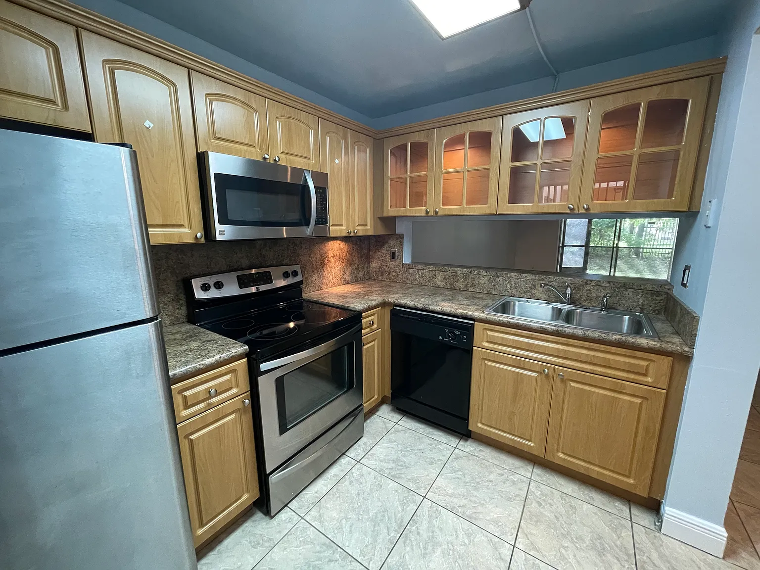 3410 Foxcroft Rd — Photo 1