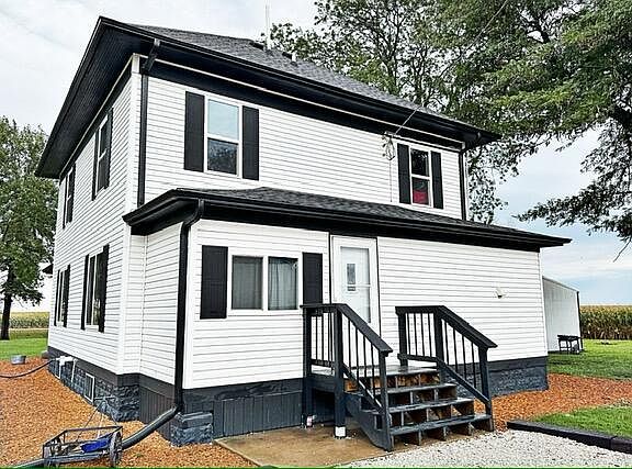 2nd image of 1126 380th St