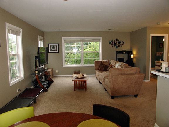 5th image of 271 Regal Ct