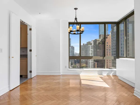 2 Columbus Avenue image 17 of 31