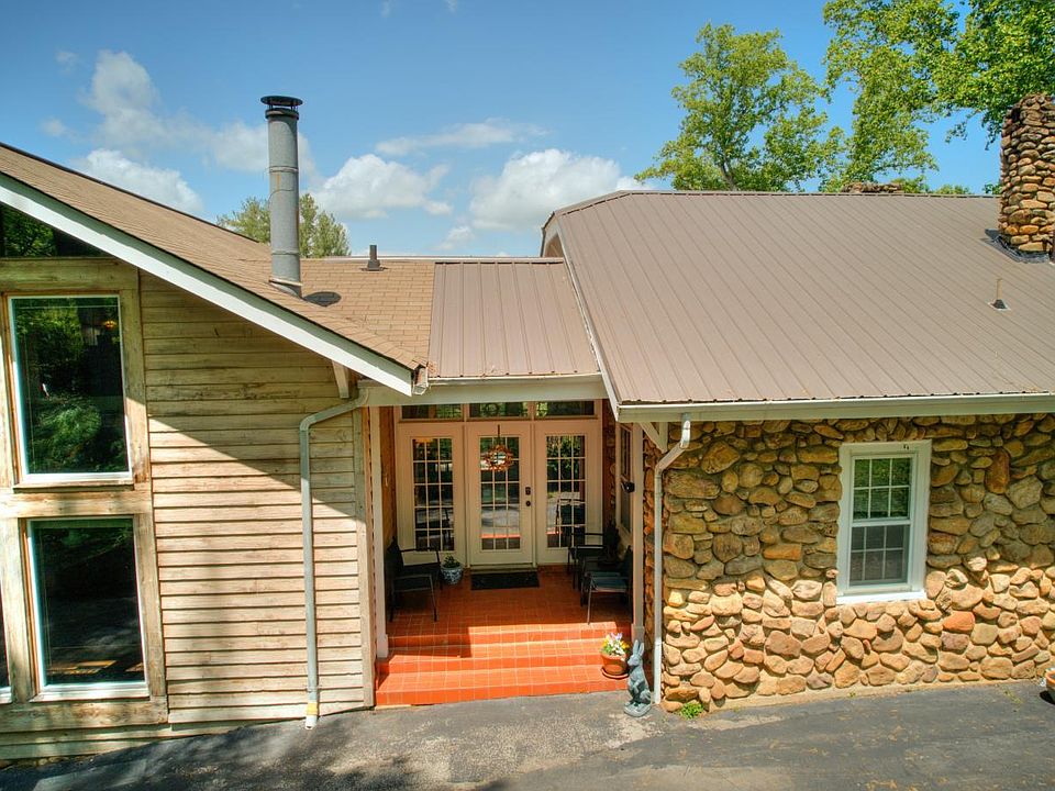 1027 W Summer St, Greeneville, TN 37743 MLS 9951834 Zillow
