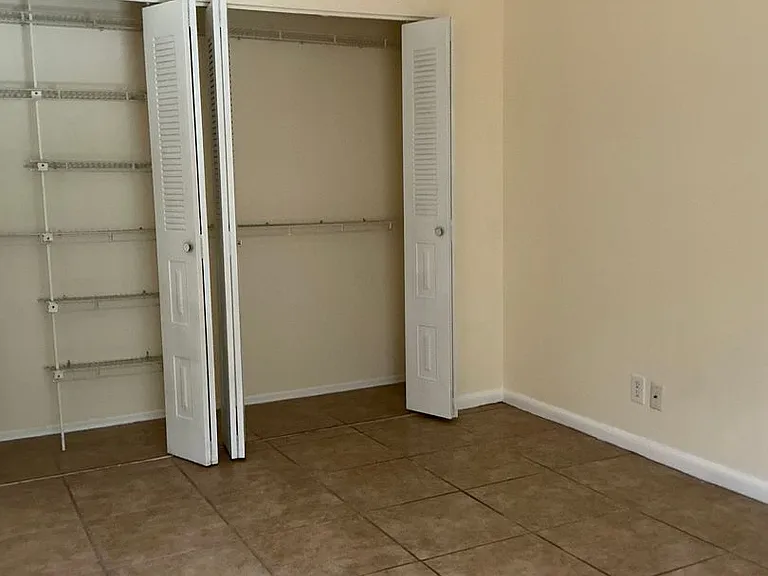 2820 Stoneway Ln — Photo 17