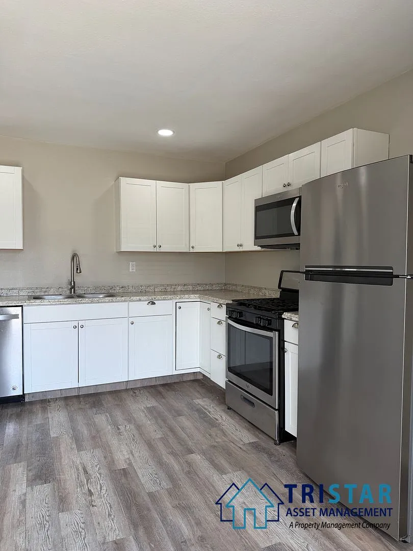 Upgraded 1BD/1BA Apartment in Lakeside, CA - 1/2 Off Move-In Special! — Photo 4