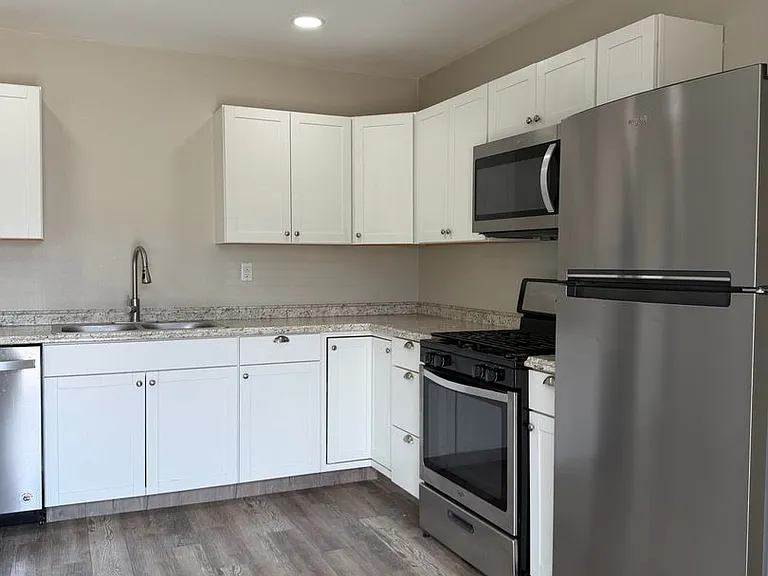 Upgraded 1BD/1BA Apartment in Lakeside, CA - 1/2 Off Move-In Special! — Photo 4