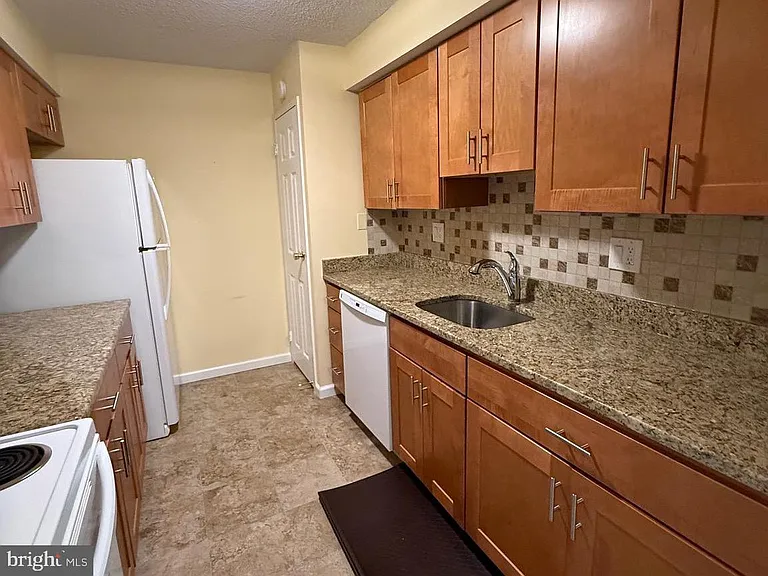5300 Holmes Run Pkwy #819 — Photo 19