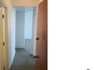 354 Hampden St #2, Holyoke, MA 01040