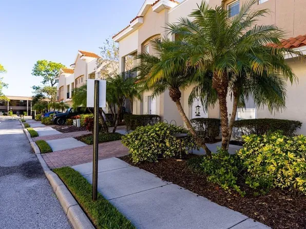 526 101st Ave N, Saint Petersburg, FL 33702