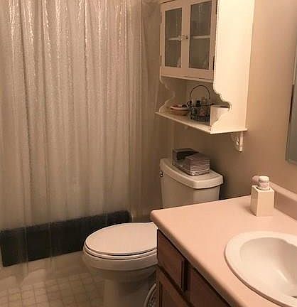 4th image of 2200 W Dickerson St APT 18