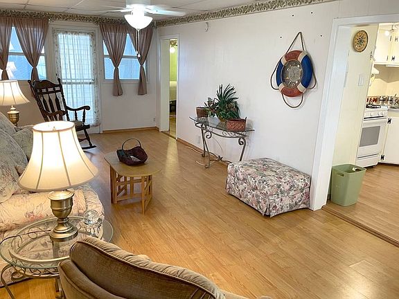 5th image of 4125 Park St N Lot 724 Lot 72