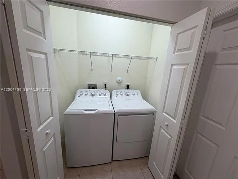 737 SE 37th Pl #737 — Photo 39