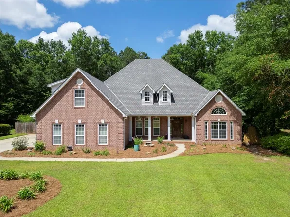 102 Seven Pines Ct, Perry, GA 31069