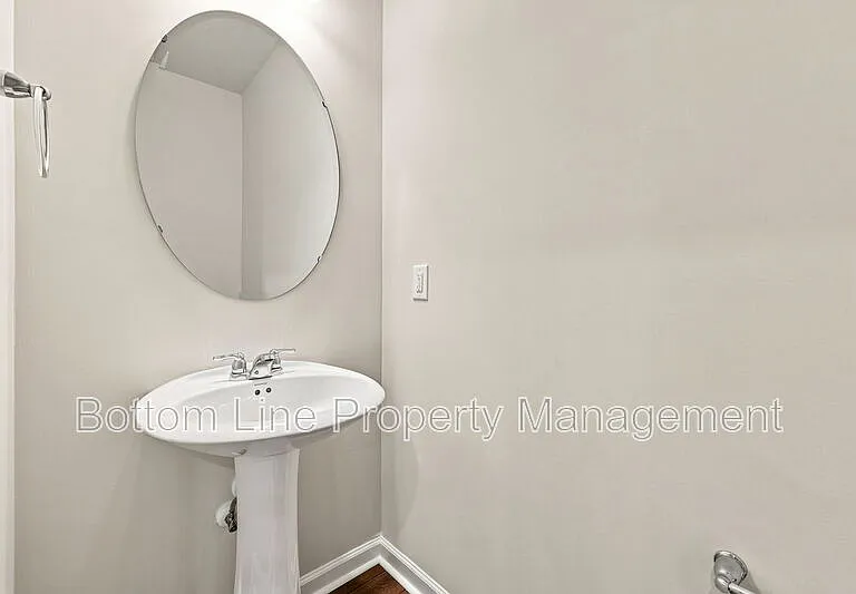 2312 Kasota Ln — Photo 26