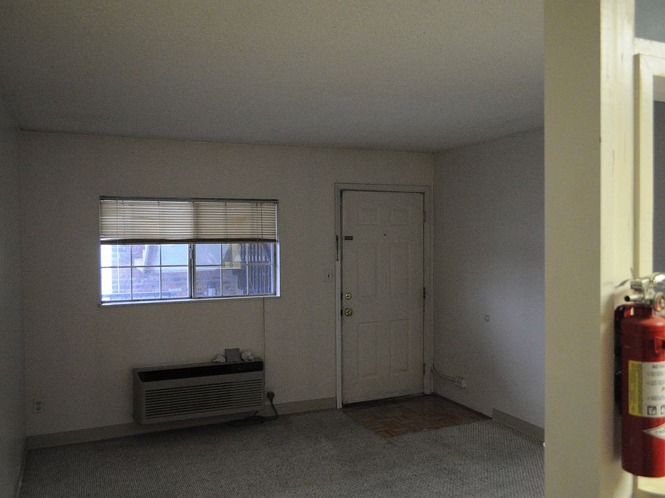 1st image of 510 14th St APT 302