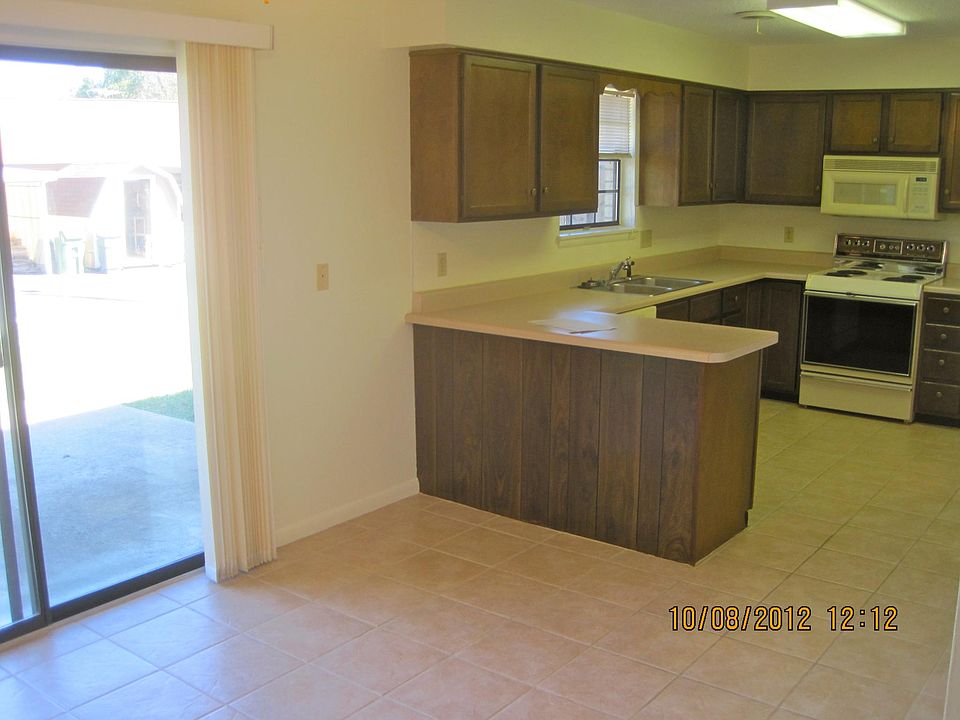 2nd image of 506 N F St