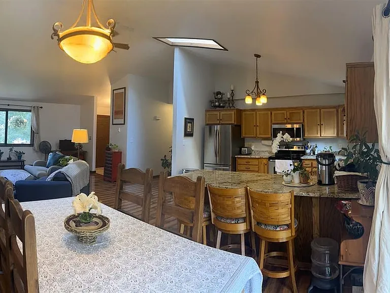 10 Oak Ct — Photo 9