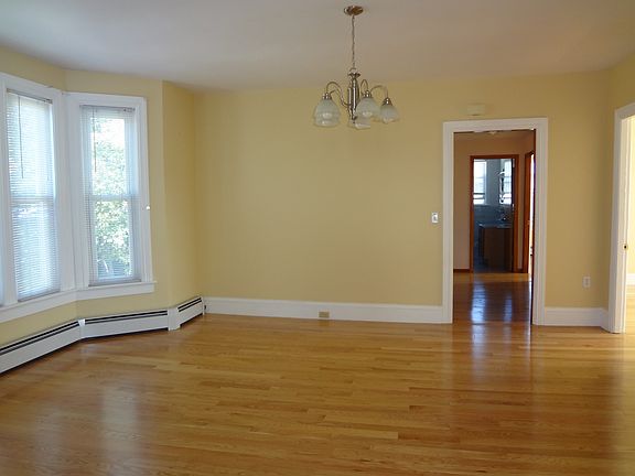 5th image of 48 Freeborn Ave #2