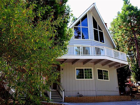 2nd image of 378 Klamath Dr