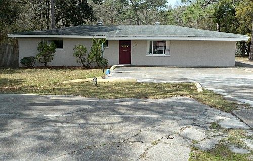 2nd image of 608 S Tyndall Pkwy