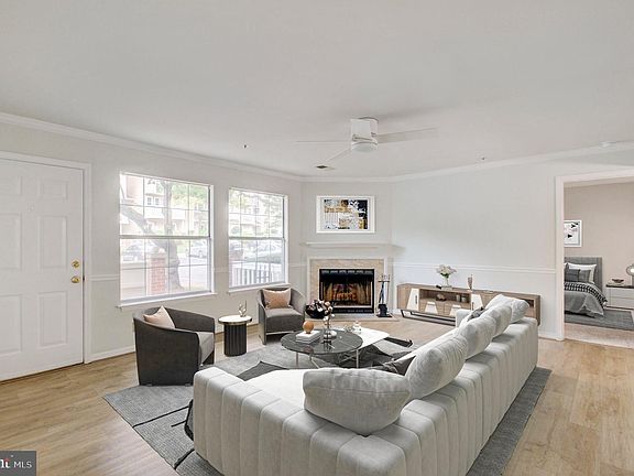 4th image of 5800 Inman Park Cir #1303