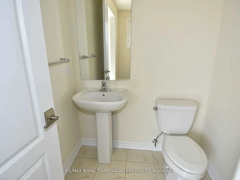 10 Heron Park Pl — Photo 17