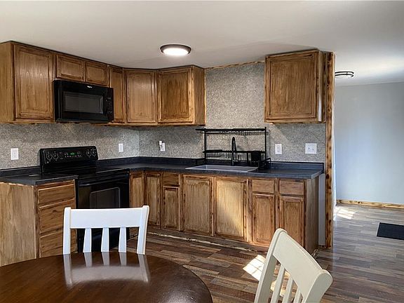 5th image of 46 Driftwood Ln