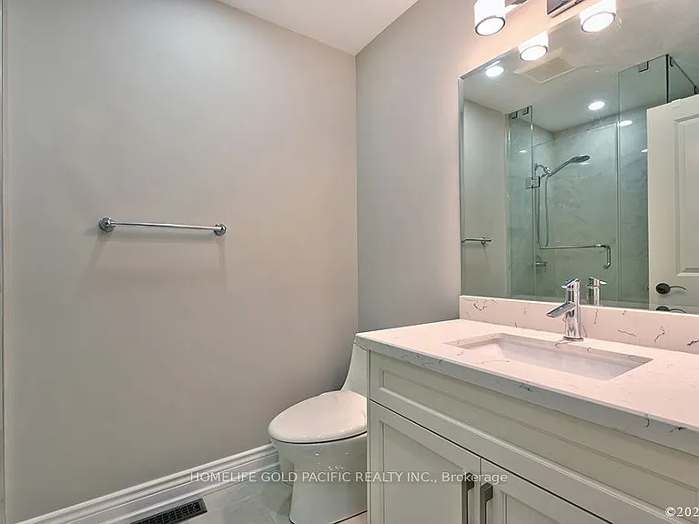 48 Havagal Cres — Photo 25