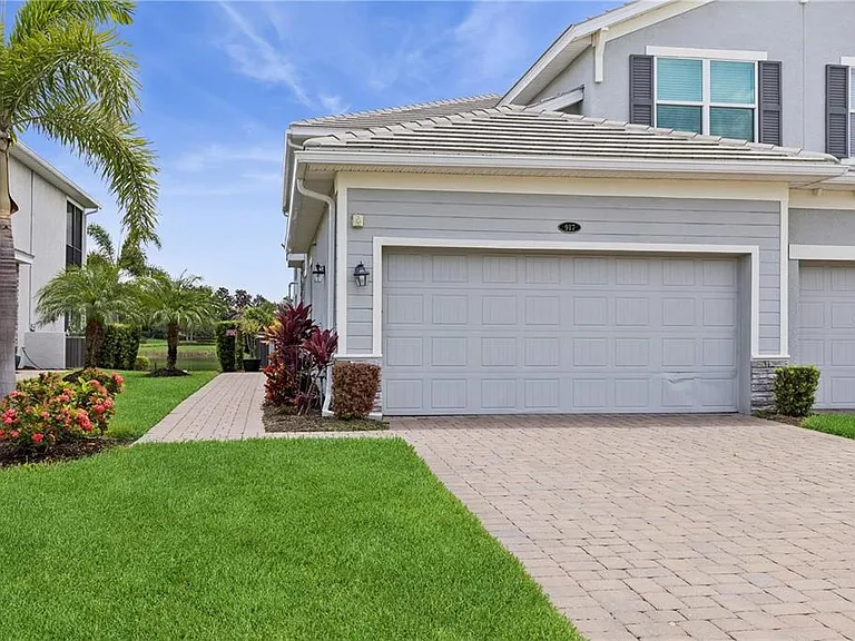 917 Tidewater Shores Loop — Photo 29