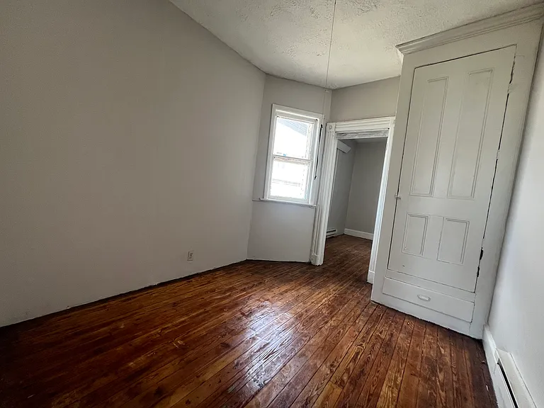422 Saint Pauls Ave #1 — Photo 7